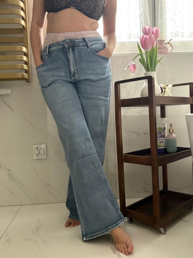 Jeansy Booty jasny denim M-4XL