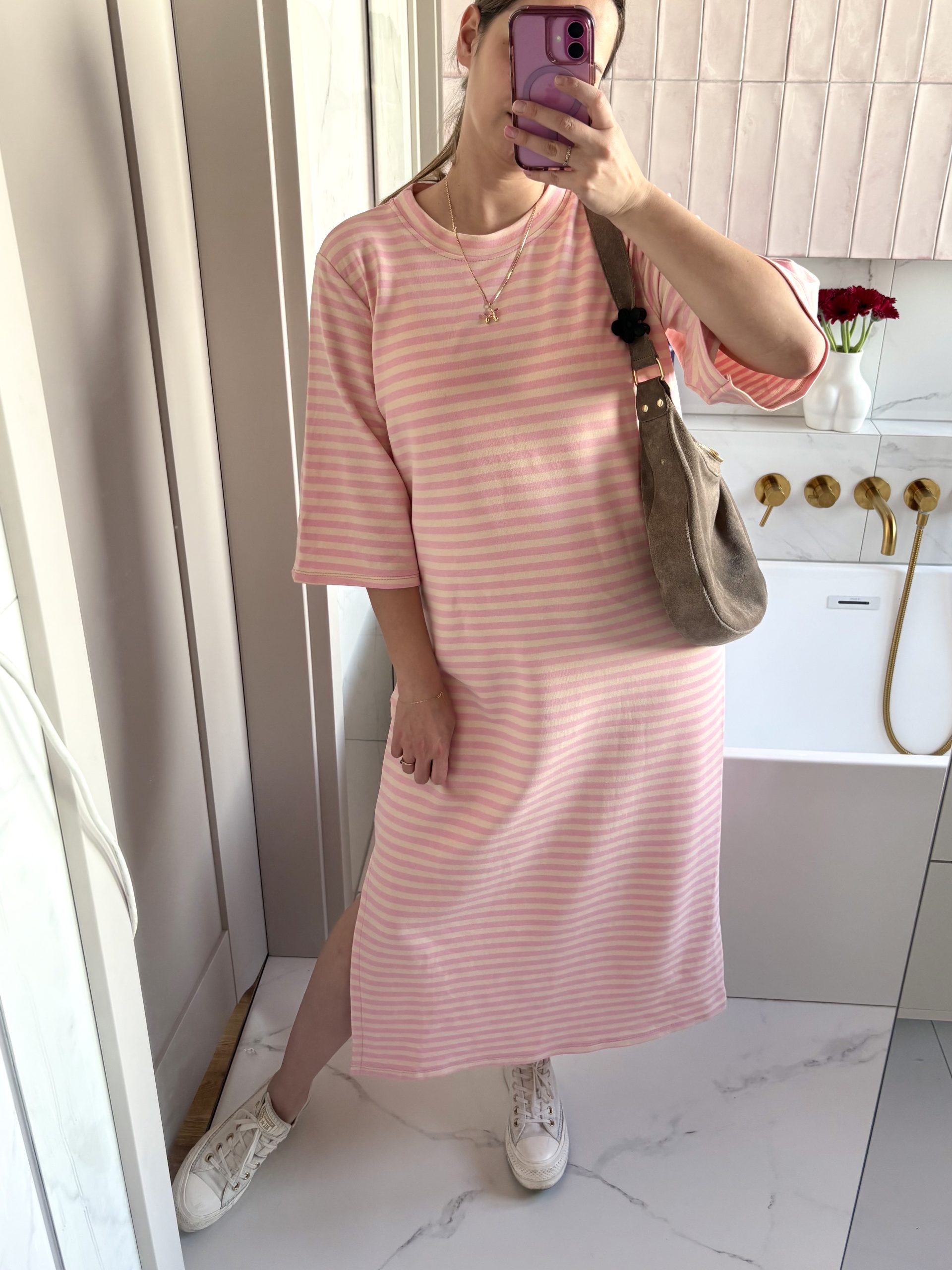 Sukienka dresówka Comfort Club 🍭 beżowo różowe paseczki