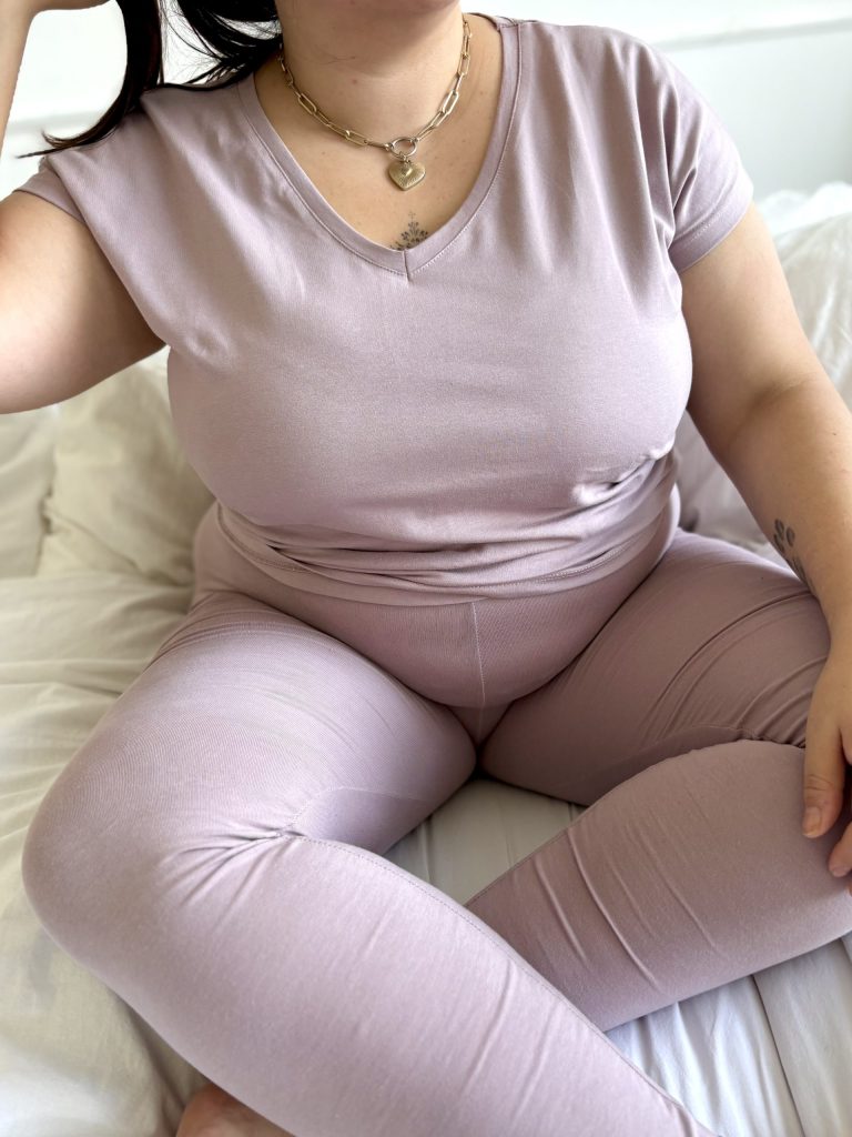 Pilates zestaw pudrowy bluzka