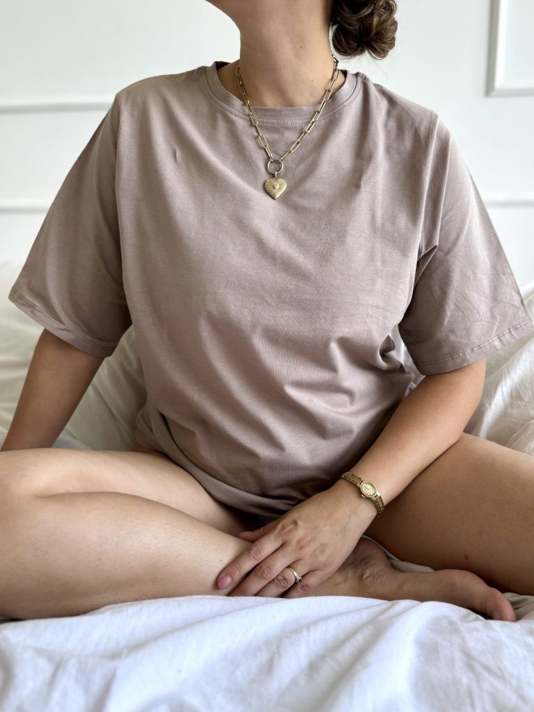 Basicowy cappuccino T-shirt