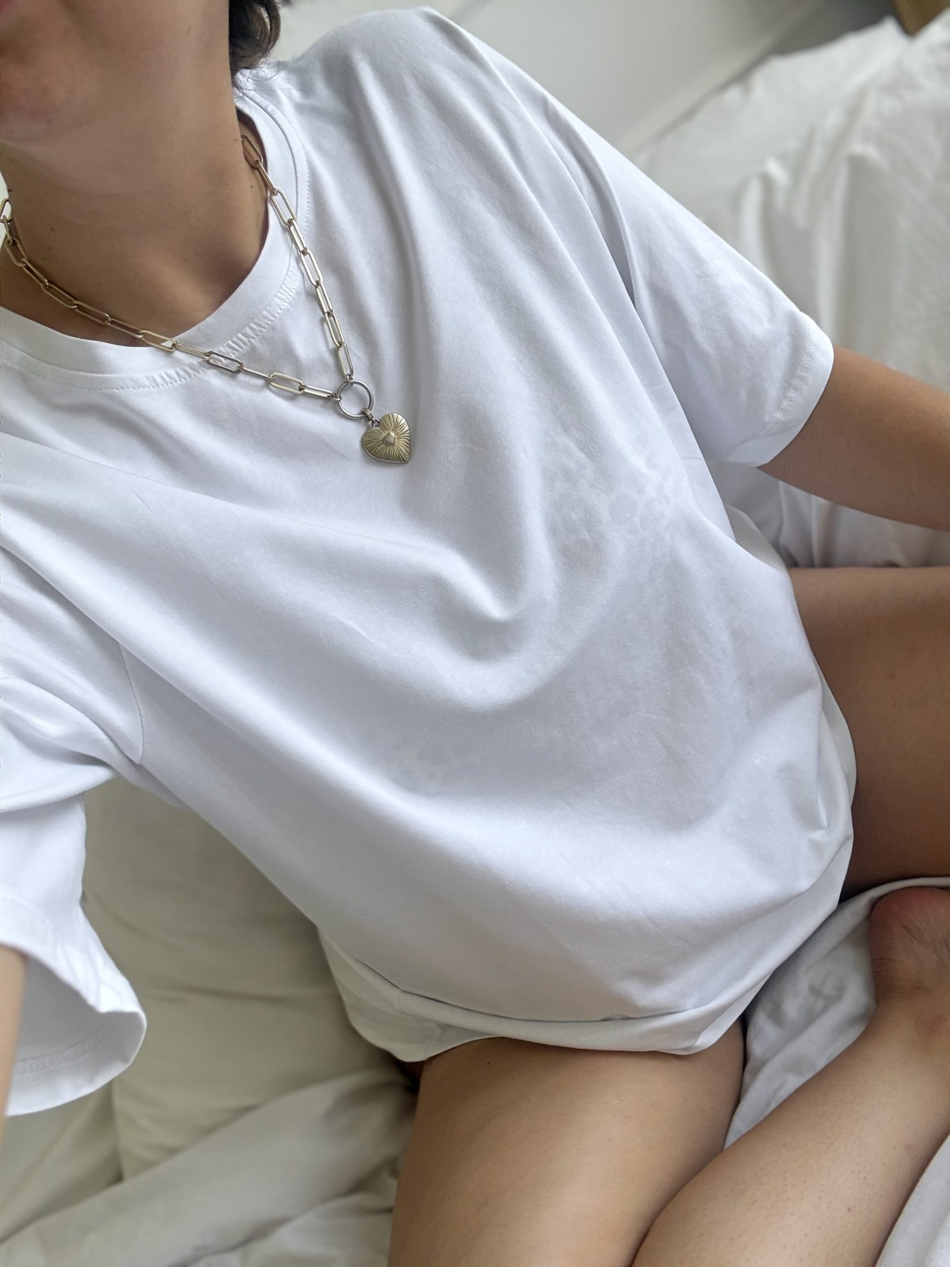 Basicowy śnieżno biały t-shirt